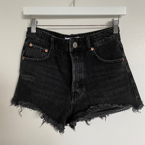 Zara black denim shorts - Picture 1 of 1